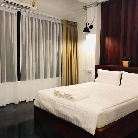 פראצ'ואפ קירי קאן Joy Hotel מראה חיצוני תמונה