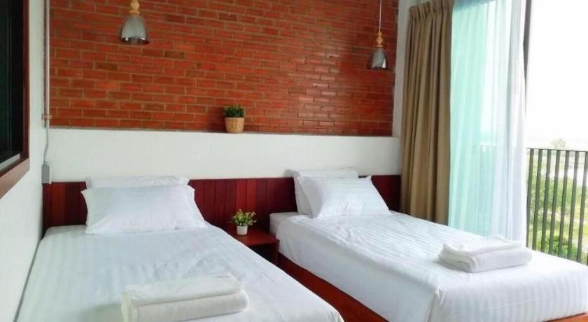 פראצ'ואפ קירי קאן Joy Hotel מראה חיצוני תמונה