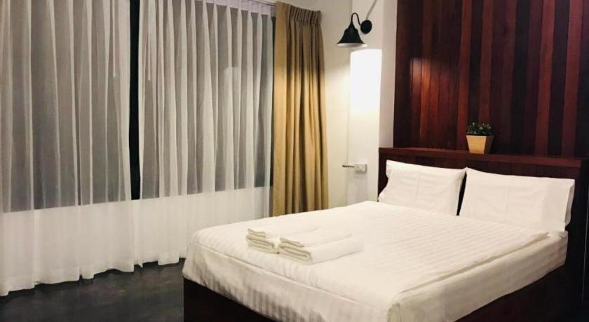 פראצ'ואפ קירי קאן Joy Hotel מראה חיצוני תמונה